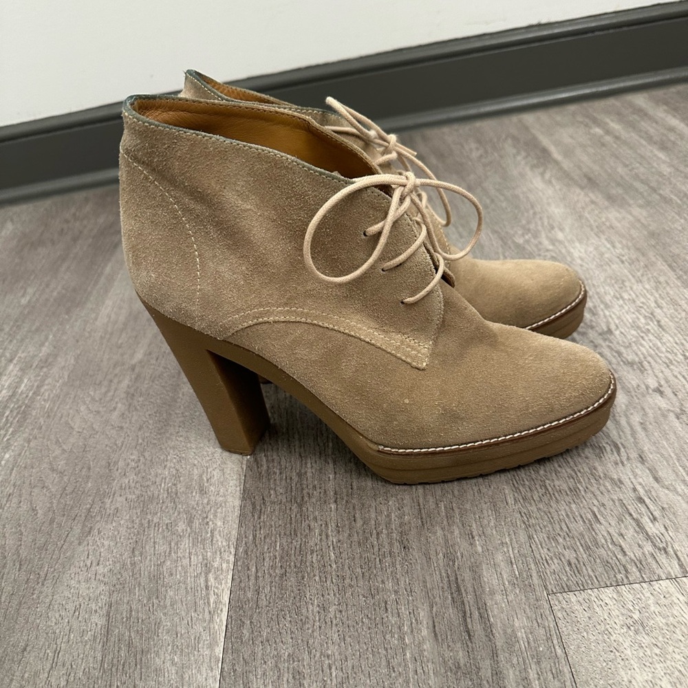 Polo Ralph Lauren Tricia Lace Up Suede Ankle Boot 39.5 
Fits u.s 9.5-10